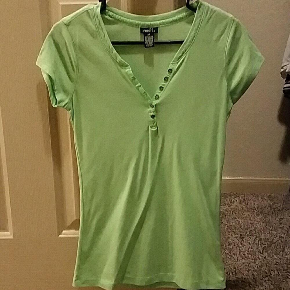 Rue 21 shirt
